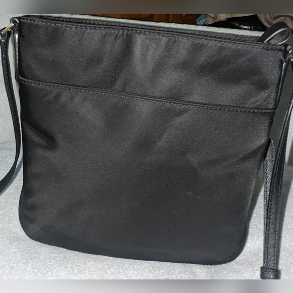 Michael Kors Kelsey crossbody bag. - Picture 3 of 16